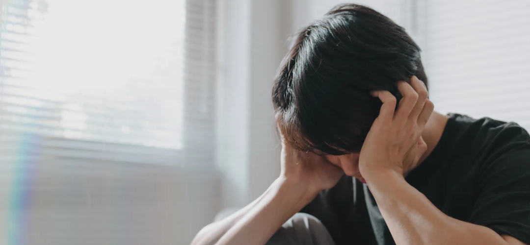 Stuck In Your Head During Sex? The ED Anxiety Loop, Explained.